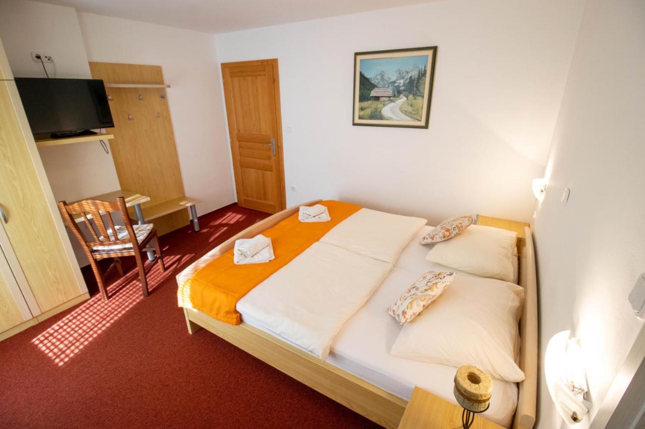 Rooms Cvitar - Center Kranjska Gora Eksteriør billede